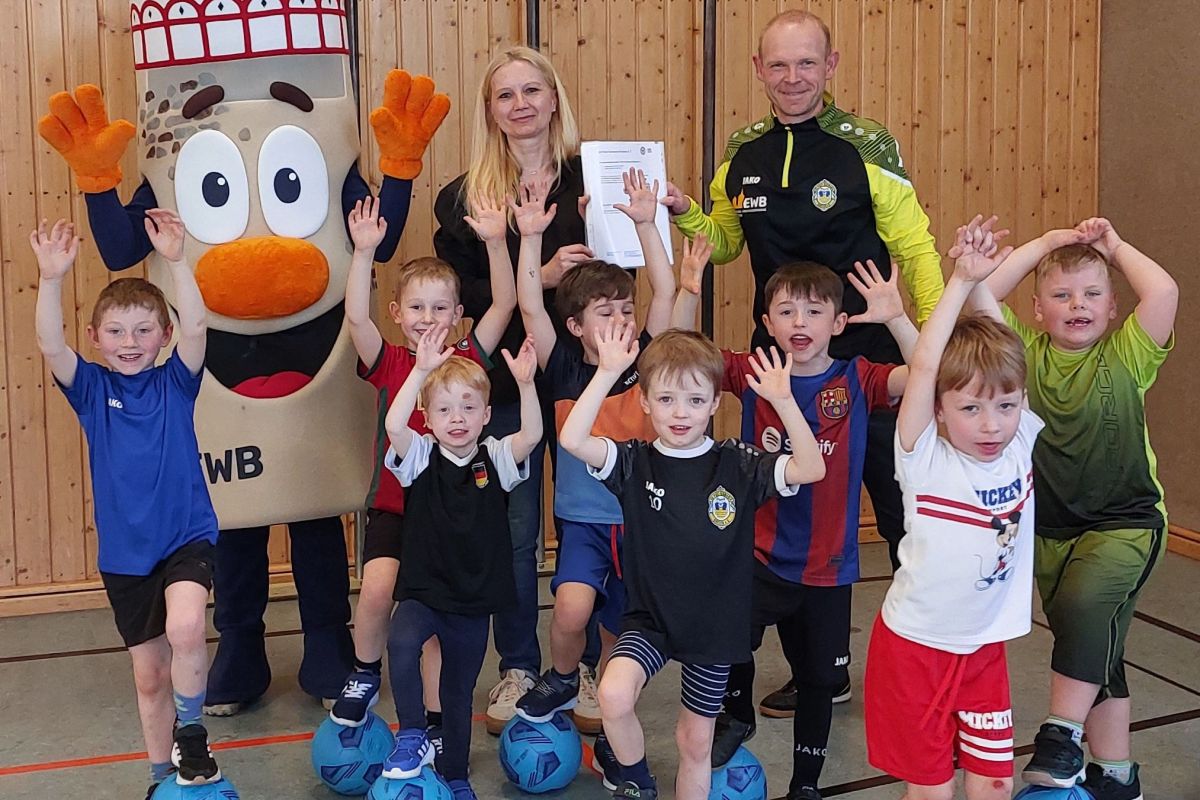 EWB und SV Post Germania Bautzen laden Kitas zur Fußball-WM im Mini-Format ein